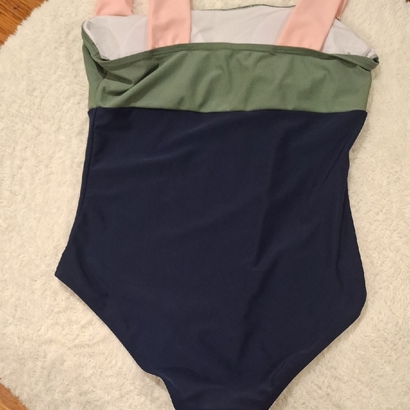 Green and Pink One-Piece Swimwear with Classic Design Size M - Picture 6 of 7